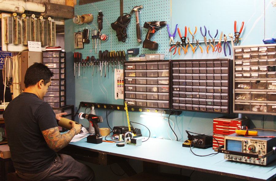 Electronics bench